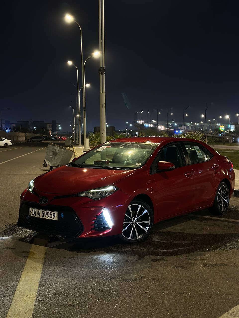 سلام عليكم 
 
تيوتا كورلا مديل 2017 Se
الكيلومتر 90.000 ميل 
رقم مميزز حلو 
مواصفات  
1_ كشنات جلد 
2_ لايت عدسه زنون عالي ناصي بلاد
3_ رادار ( تحديد مسار وتوقف ذاتي) 
4_ مثبت سرعه 
5_ قياده اليه 
6_ شاشه چبيره 
7_ شفتات ستيرن 
8_ هيتير بل مري 
9_ نضام سبورت 
10_ نضام ايكو 
11_ اشاير بل مري 
12_ شاشه اعطال كبيره 
13_ تحكم ستيرن جهتين 
14_كامره خلفيه 
15_ بلوجكتر لد 
16_ كشنات حضن  
بقيه مواصفات معروفه 
سياره كفاله عامه من كلشي بيها رصعة راجعة pdr 
داخلة تقرير فقط تعمل وتسير ومكفولة كل الكهربائيات
 مكينه 1800 مكفولة
كير 8 نمر  مكفول 
 تبريد تدفئه كفاله سياره ع وضع الشركه  ***********      
 السعر  164  بيه مجال قليل  
رقم بصرة انكليزي بأسمي سنويه تنتهي بل 2030  
عنوان بصره المركز
