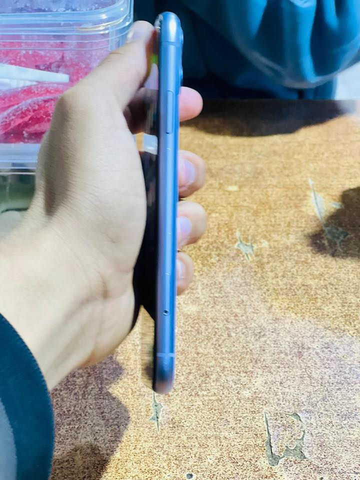 ايفون للبيع بطاريه 73 بلاديه ذاكرة 128 الموبايل ما مفتوح ابد ولا برغي بيع مسعجل بلاش سعر 210 
متواجد فقط واتساب *********** مكاني البصرة سفوان
