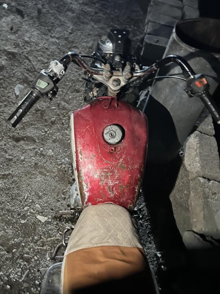 سلام عليكم جني للبيع  يرادله ترتيبات مكينه نضيفه تخبل باتري جديد سلف شغال  دراجه شغاله وتمشي مكاني ناحيه العباره السعر140 وبيها مجال ***********
