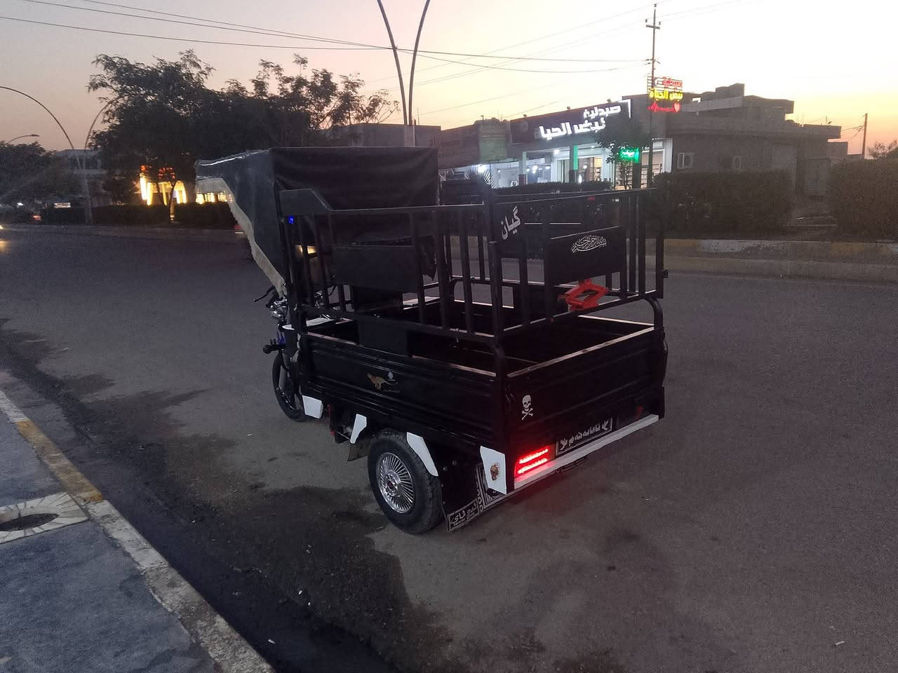 السلام عليكم ستوته للبيع اي  عيب ما بيه كهربائيات شغاله  ركبه شرط محرك شرط موديل2023 السعر مليون و 600 وبي مجال بسيط عنواني كركوك  اخوان عالخاص ما اجاوب .وهذا رقمي***********
