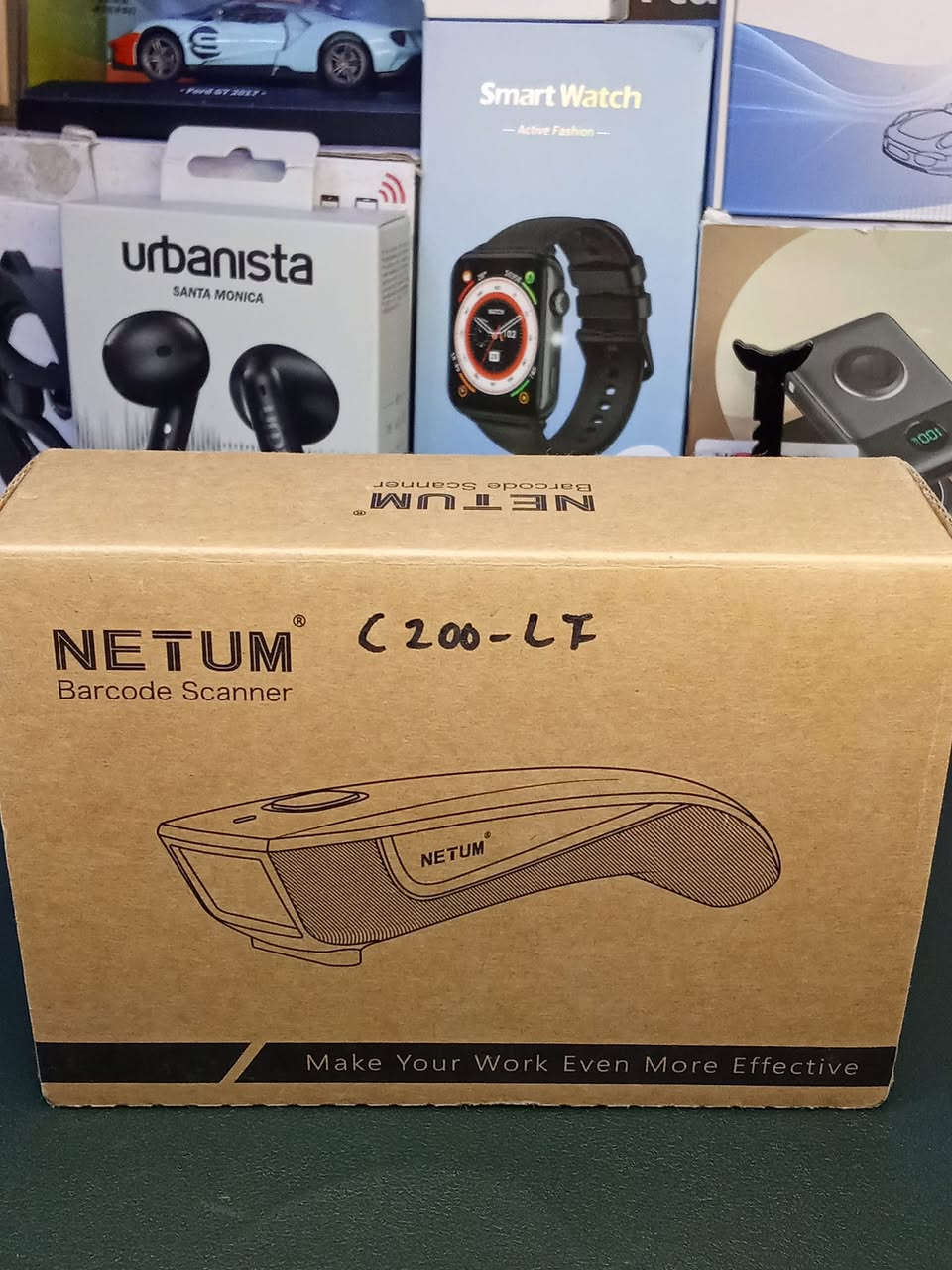 35 الف قارئ باركود شريطي 
 ماسح باركود من طراز Netum C200-LT. 
خيارات الاتصال: يدعم الجهاز التوصيل عبر البلوتوث، والاتصال اللاسلكي بتردد 2.4 جيجاهرتز، بالإضافة إلى التوصيل السلكي عبر USB.
التوافق: يتوافق الماسح الضوئي مع أنظمة تشغيل مختلفة مثل Windows و Mac OS و iOS و Android.


**إذا كنت صاحب هذا الإعلان وتريد حذفه لأي سبب، رجاءا أرسل رسالة إلى الدعم الفني**