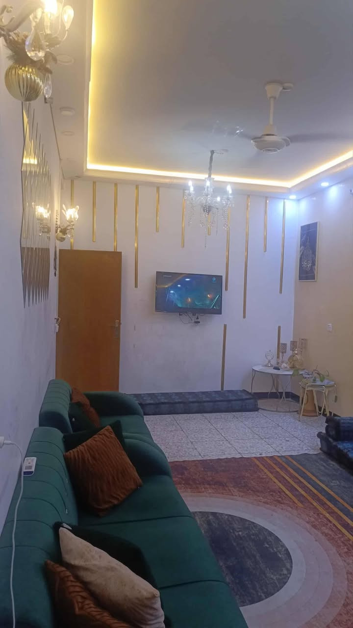 دار للبيع مساحة ١٥٠ ركن قريب من شارع ٣٠ تجاري ٢ غرف النوم ومطبخ وحمام واستقبال طرمة وممرات السعر ١٣٢ وبي مجال منطقة الكفاءات للاستفسار الاتصال على رقم ***********
