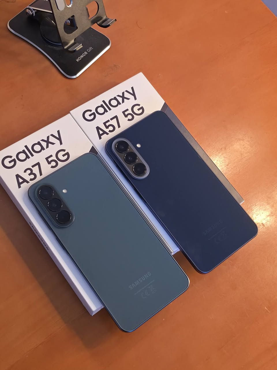 سامسونج A37 5G
الجهاز جديد اوبن بوكس

ذاكرة 256،رام 12(اعلى رام)

كامل الملحقات 

نظافة 100%

السعر 500 الف 

يتوفر بيع وشراء ومراوس

يوجد توصيل لجميع محافظات العراق 
للحجز راسل الصفحة 
واتساب ***********

تابع صفحه تلكرام لمشاهده الاجهزه المتوفره https://t.me/mohamd_phone

#العراق #اكسبلور #موبايل #اكسبلورexplore #سامسونج
