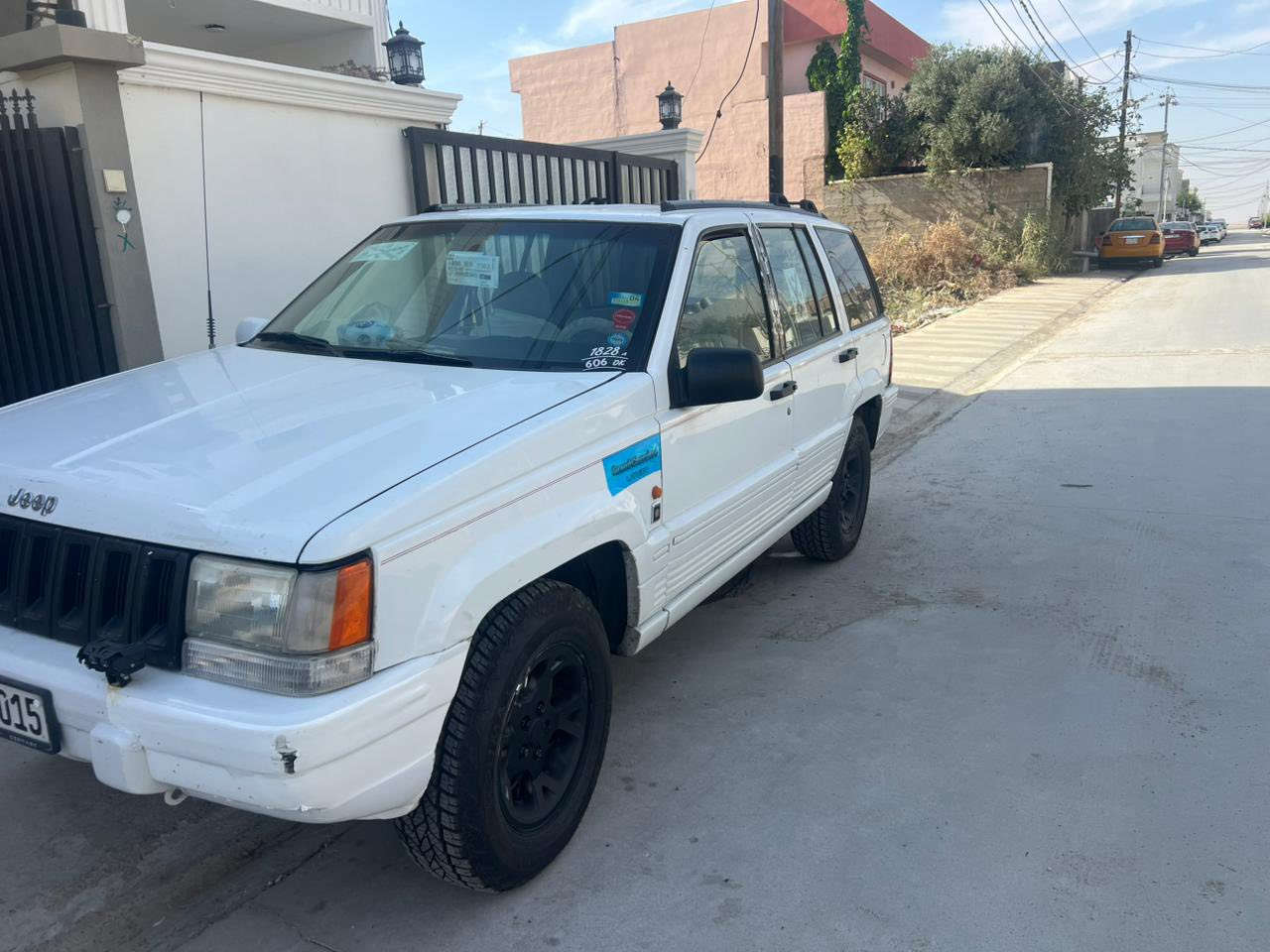 للبيع جيب شيروكي
موديل 1994
محرك بطه 
رقم سليمانية 
سعر خاص 
رقم هاتف ***********
