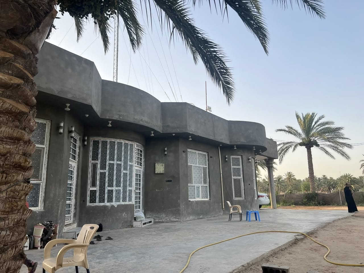 سلام عليكم ارض طابو زراعي للبيع المساحه 5 دونم للبيع 
العنوان ام نعجه 256طريق كربلاء - نجف        
التفاصيل بيه بيت جديد +حقل ابقار + برج انترنيت + كافة الخدمات.      ‭0783 885 1910‬
