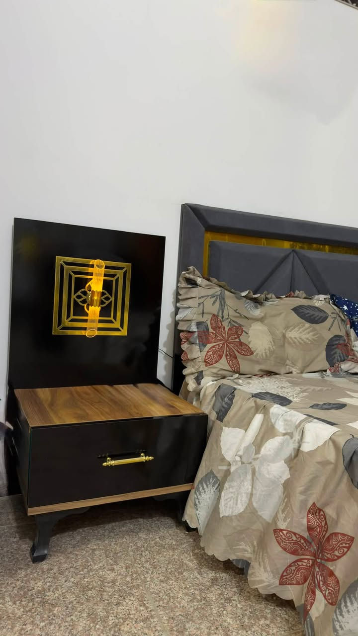 سلام عليكم
غرفه نوم تركي مستعمل للبيع اخو جديد النضافه 100‎%‎
عدد القطع 5 النضافه نفس الي بل صوره 
التواصل ومعرفه باقي تفاصيل على رقم تالي 
عنوان كربلاء 
رقم تواصل *********** واتساب موجود فقط
