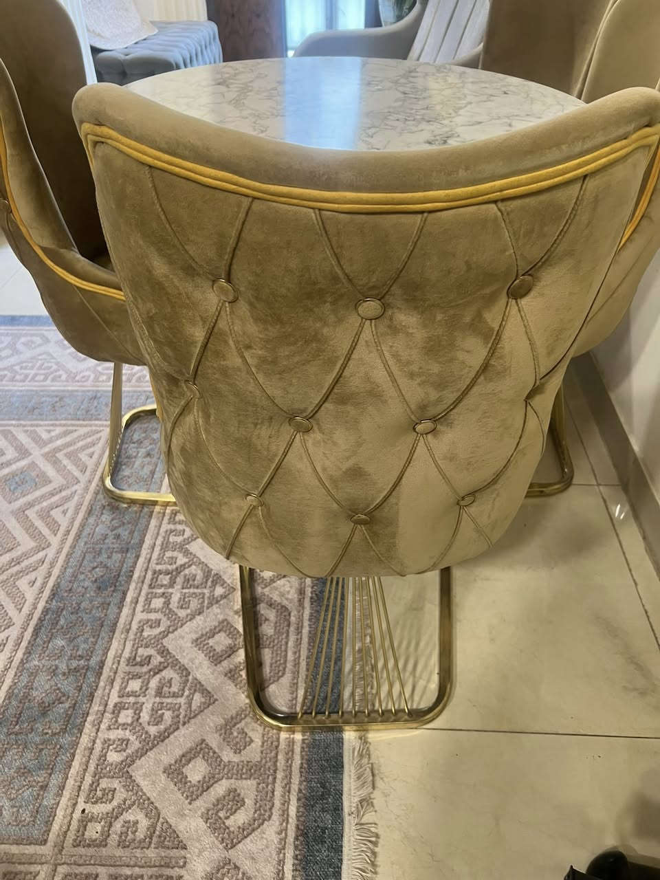 ميز مع 4 كراسي جدااا نظيف سبب البيع مكان صغير تواصل بل ماسنجر والسعر مناسب


**إذا كنت صاحب هذا الإعلان وتريد حذفه لأي سبب، رجاءا أرسل رسالة إلى الدعم الفني**