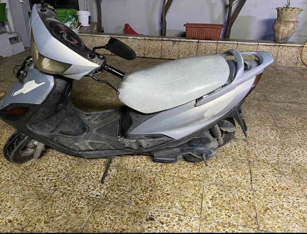 ماطور ماكس للبيع السرعه 140 /السعر 500 وبي مجال /***********
