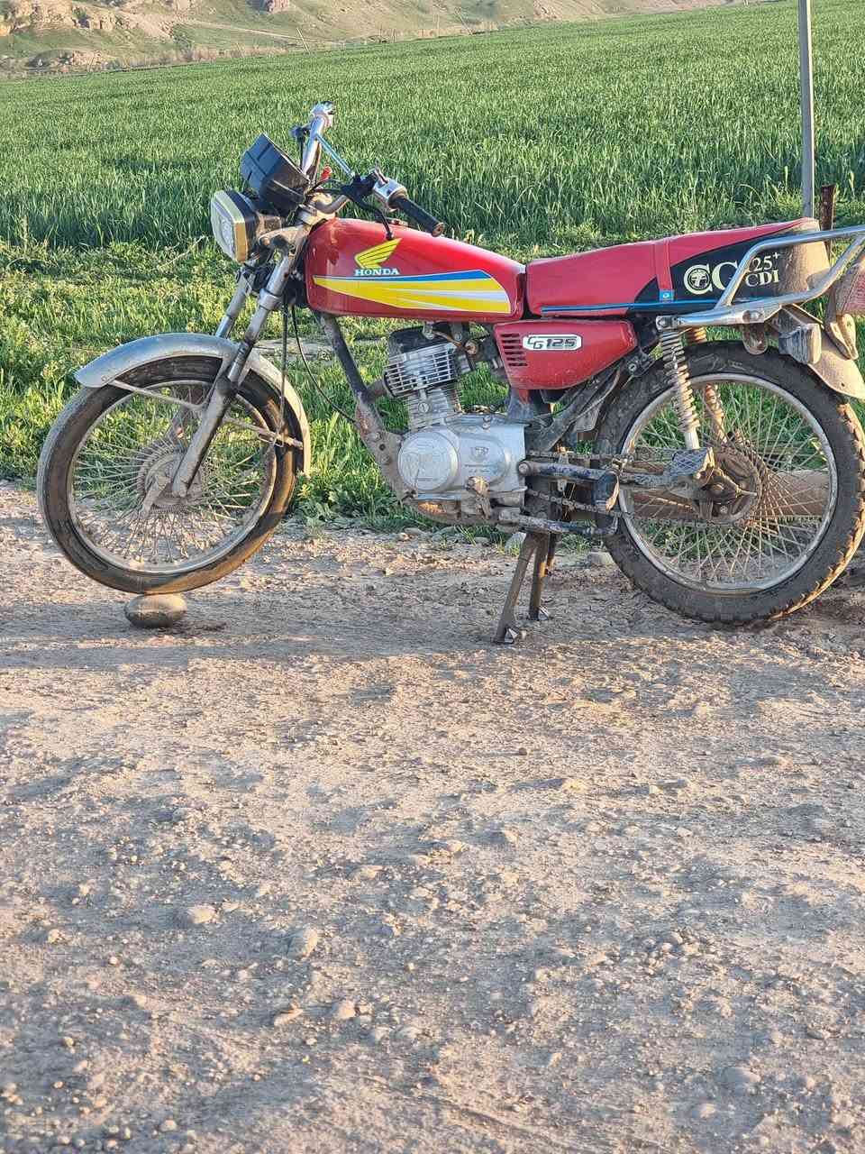 السلام عليكم تايكر 2020 للبيع ويرهم مراوس
السعر 270

نشاط فول معدل نار محركو دمعا اخرس 

كهربايتو شغاله

مكاني الجواعنه 

***********3
