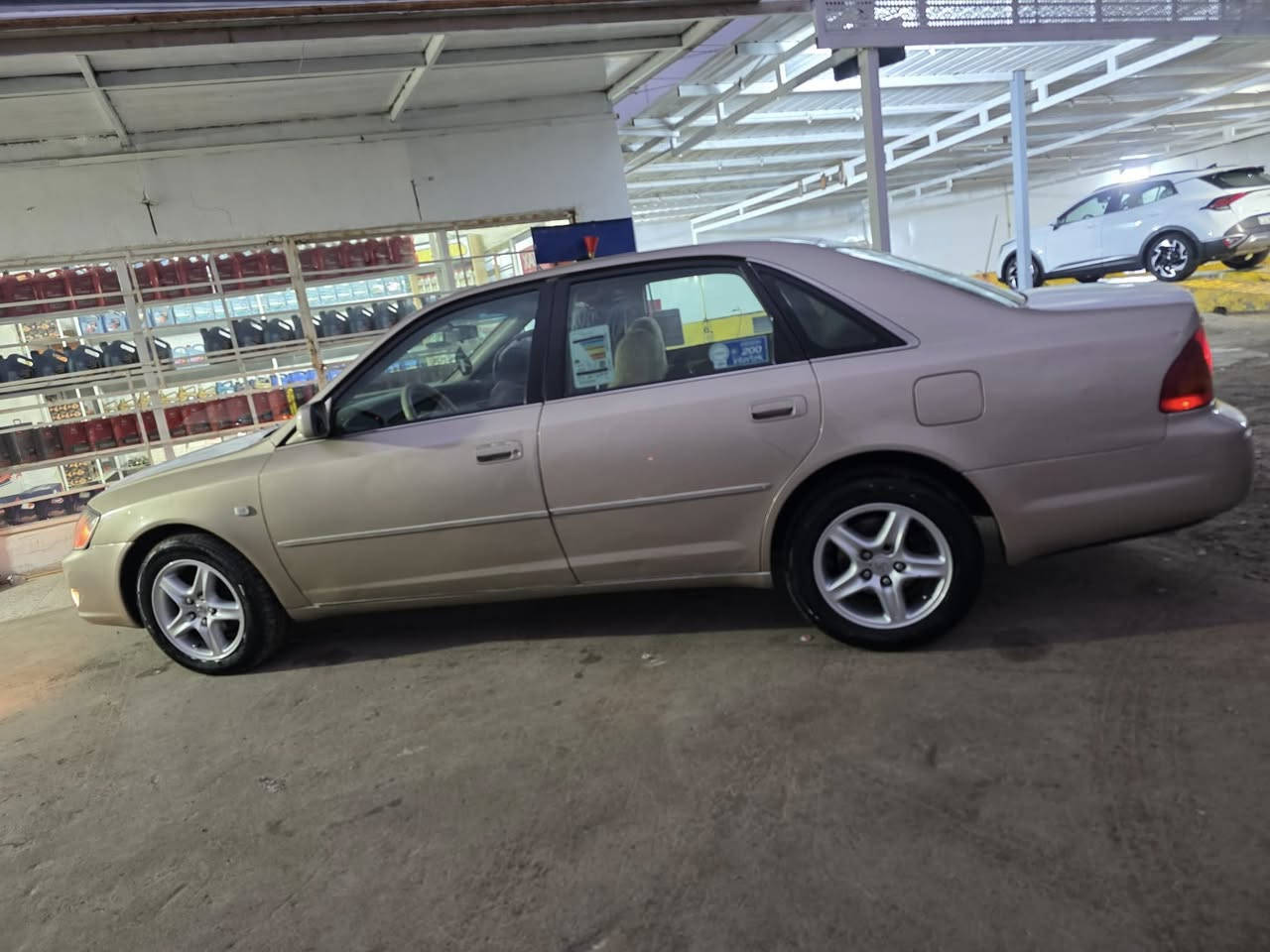 سلام عليكم 
افلون للبيع موديل 2002✅
مكفوله من ضربه وصبغ فقط شبر اباب السايق✅
رقم اربيل✅
السعر 95✅
لاستفسار الاتصال ع رقم ‭

‭0773 205 0223‬✅
