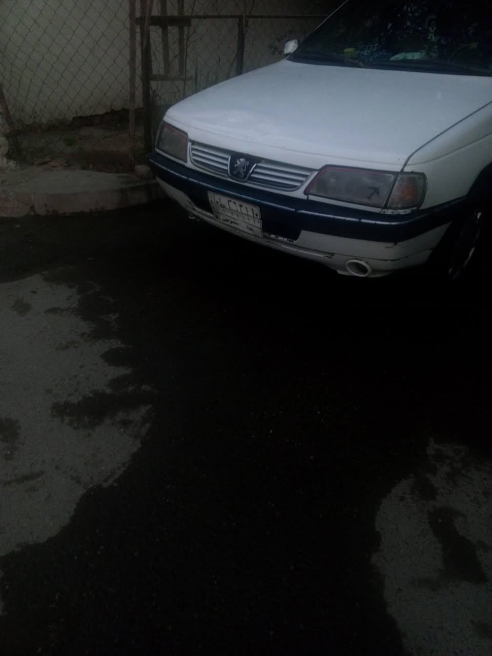 سلام عليكم سياره بيجو 405سعر 32ورقة رقم الهاتف ***********
