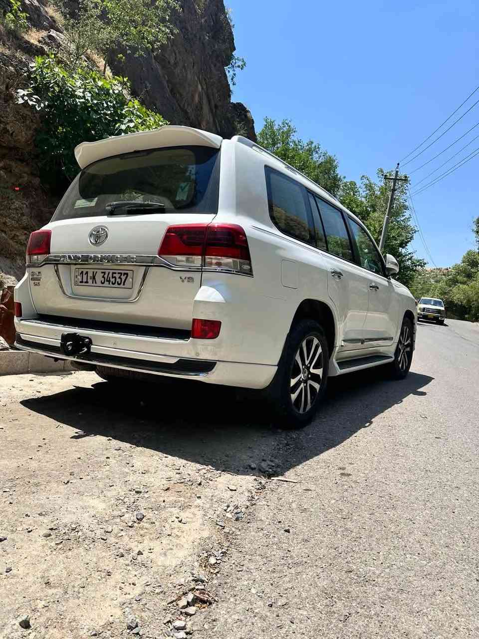 لاندكروزر 19 رقم بغداد بسمي فول مواصفات محرك8 4600 بيه باب الخلفي تبدل نفس الون سعر السيارة 490 بيه شويه مجال المكان ديالي الخالص شارع العام بغداد كركوك***********
