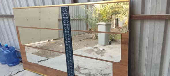 السلام عليكم كنتور تركي للبيع  مستعمل يحتاجلة تصليح بسيط بسكة الباب جديد ونظيف وچرباية125 الف  الف سعرهن أيضاً تركي الزعفرانية مجمع الطاقة لتواصل واتساب او إتصال ***********
