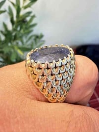 خاتم زفير افريقي صافي وحجم خشن وصياغة مجتبى  والسعر مناسب وحلو  077297...