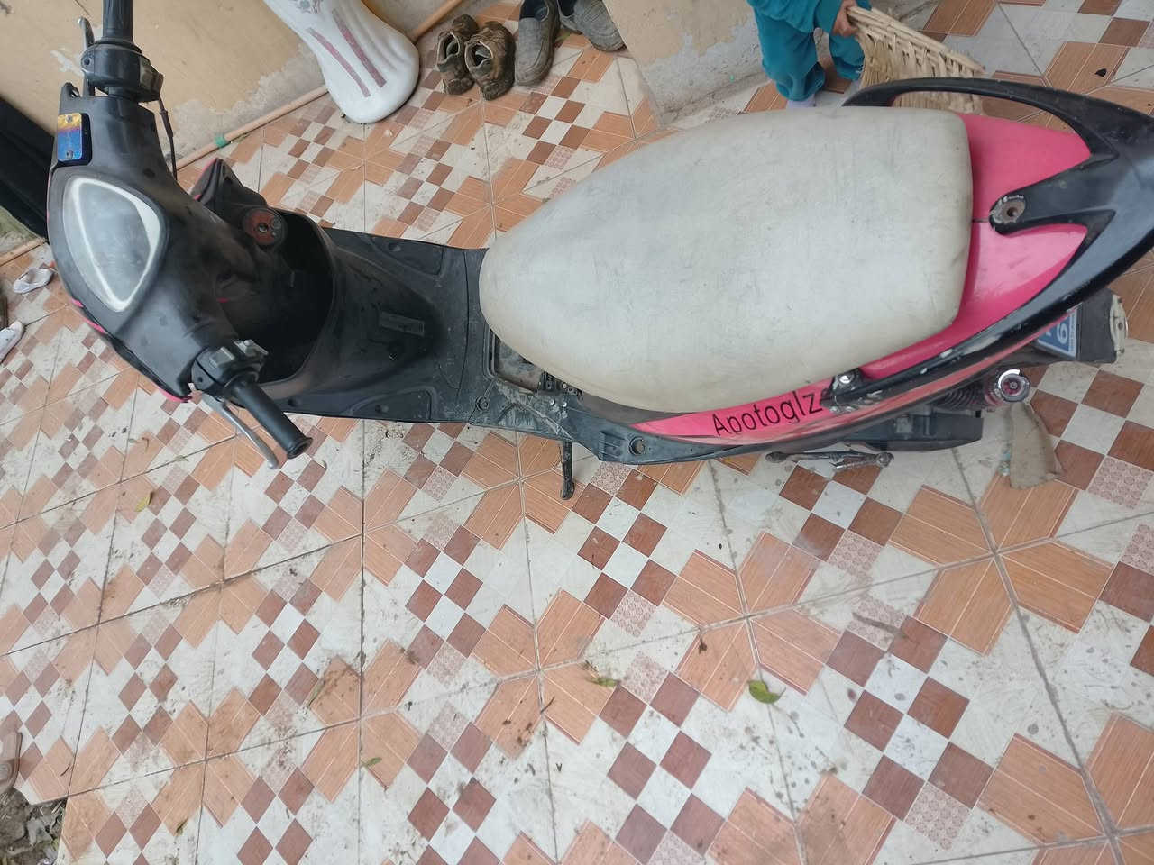 سلام وعليكم دراجه البيع مكينه جفتهه البارحه دراجه كامله مكمله مابيهه نقص او امراوس اب سيفان اهم شي  ***********كير عادي  مكان  دراجه ديالى بعقوبه ناحيت العباره رقم الهاتف
