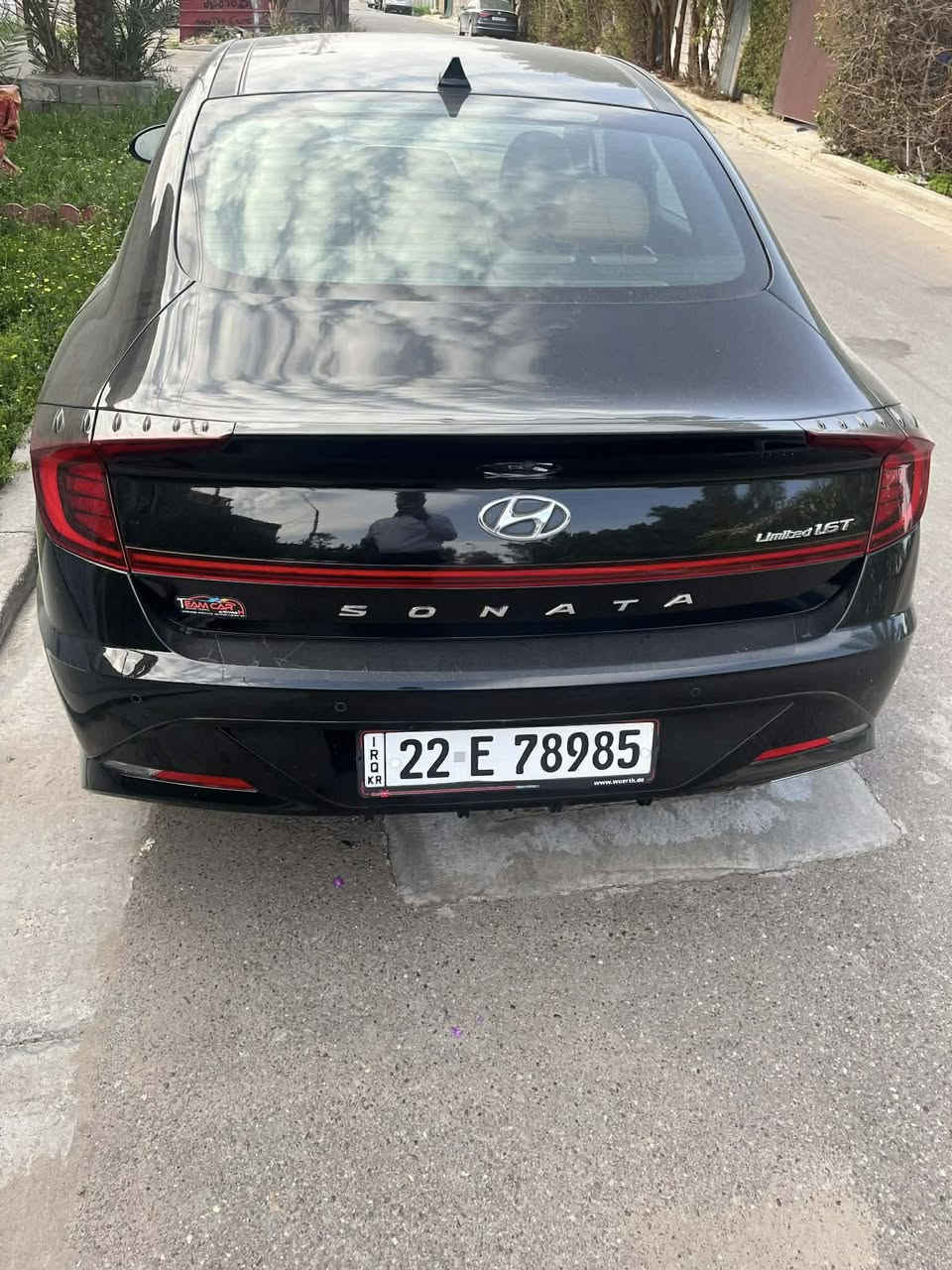 السلام عليكم 
من رخصة الجميع 
سوناتا 2020 وارد امريكي رقم اربيل بسمي 
محرك 1600 توربو 
فول الفول الفول ام الكامرات وداتا  شو 
كفاله من كلشي وجاهزه 
حادثها بنيد بدون ايرباك وبدون دواخل 
السعر  165 وبيه
للاستفسار 
***********
بغداد حي الاطباء
