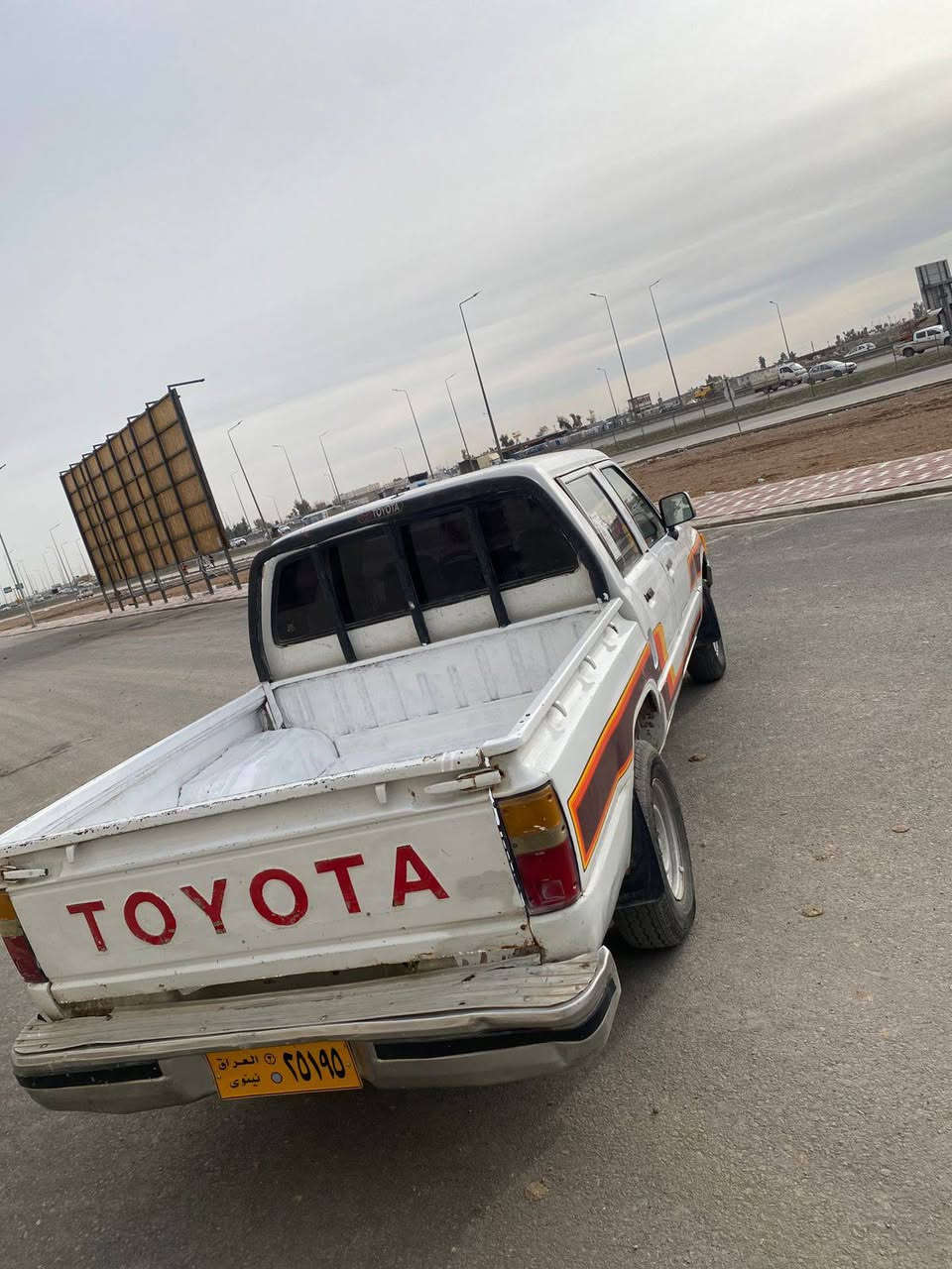 پیکاپ کڕوسیدە مودیل 1985
سەنەوی
گێڕ و مەکینە بەشەرت
ناو و دەرەوەی وەک یەک جوانە
سعر//27وەرەقە تۆزێک مەجال
شوێن// هەولیر
***********واتساپ ڤایبر موجود
