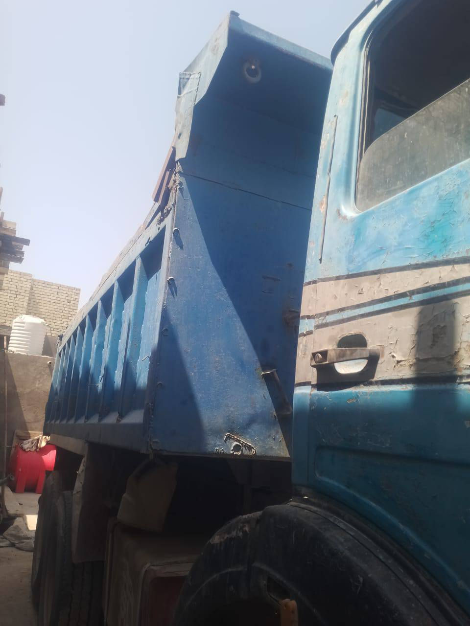 السلام عليكم البي للبيع موديل 75مجموعه جي اف كير 160مكينه بيه خيط بخار تخم تاير بدي نضيف طوله 5250م ***********
