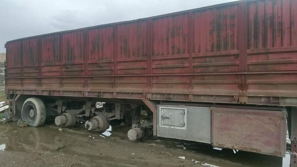 للبيع عربانه فصال حدادي شاصي محلي 16 طوله 13 متر
بدون تاير او ويل 
*********** بي وتساب 
***********
