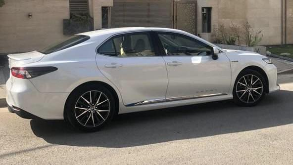 السلام عليكم
كامري 2024  فول وكالة عبداللطيف. 
خليجي مكفوله من الصبغ والبارد 
رقم بغداد بسمي مكانها بغداد 
تحويل مباشر السعر 232 بي مجال 
اتصال /***********  
اي استفسار اتصال ع الرقم .
