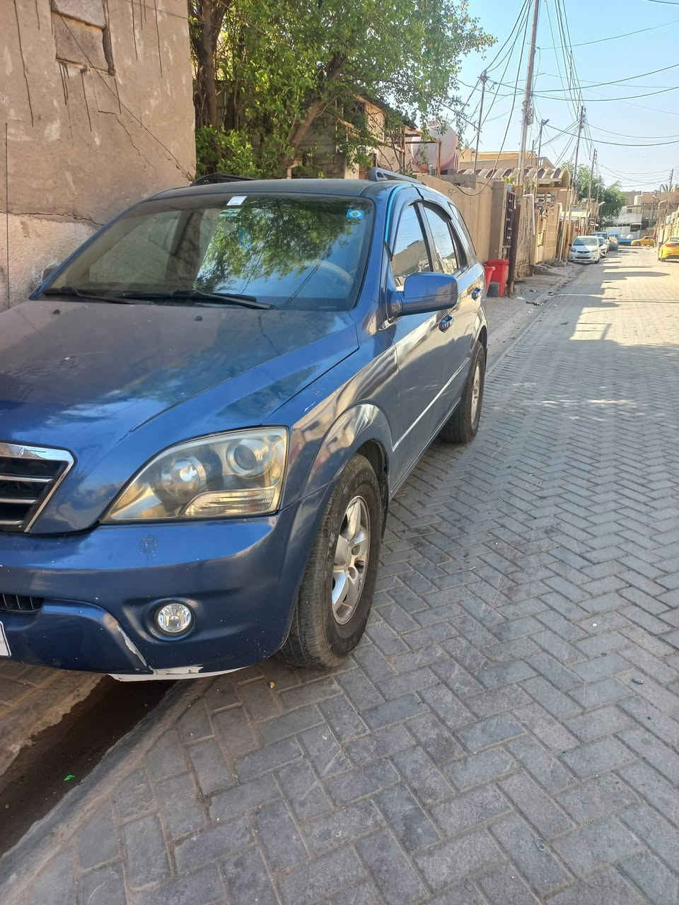 من رخصة الأدمن سورنتو ٢٠٠٧ رقم بغداد سنويه بأسمي مصبوغه حزام اثر جراد تخم تاير جديد تبريد ثلج توشمه جلد مسجل شاشه كامره السعر ٨٠  بغداد حي النصر ***********@
