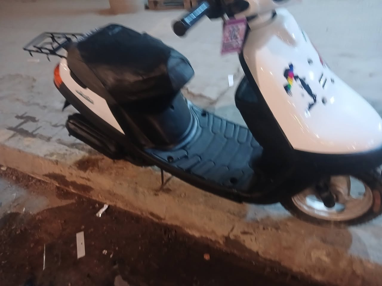 سلام عليكم بطه تك للبيع
مفتوحه مره وحده تجفيت اصلي حراري 
حلوه ناعمه 
شاصي مكفول 
كهربايات شغاله 
سعر ٢٥٠ 
مكاني مقابل مستشفى العباس الهلي 
***********
