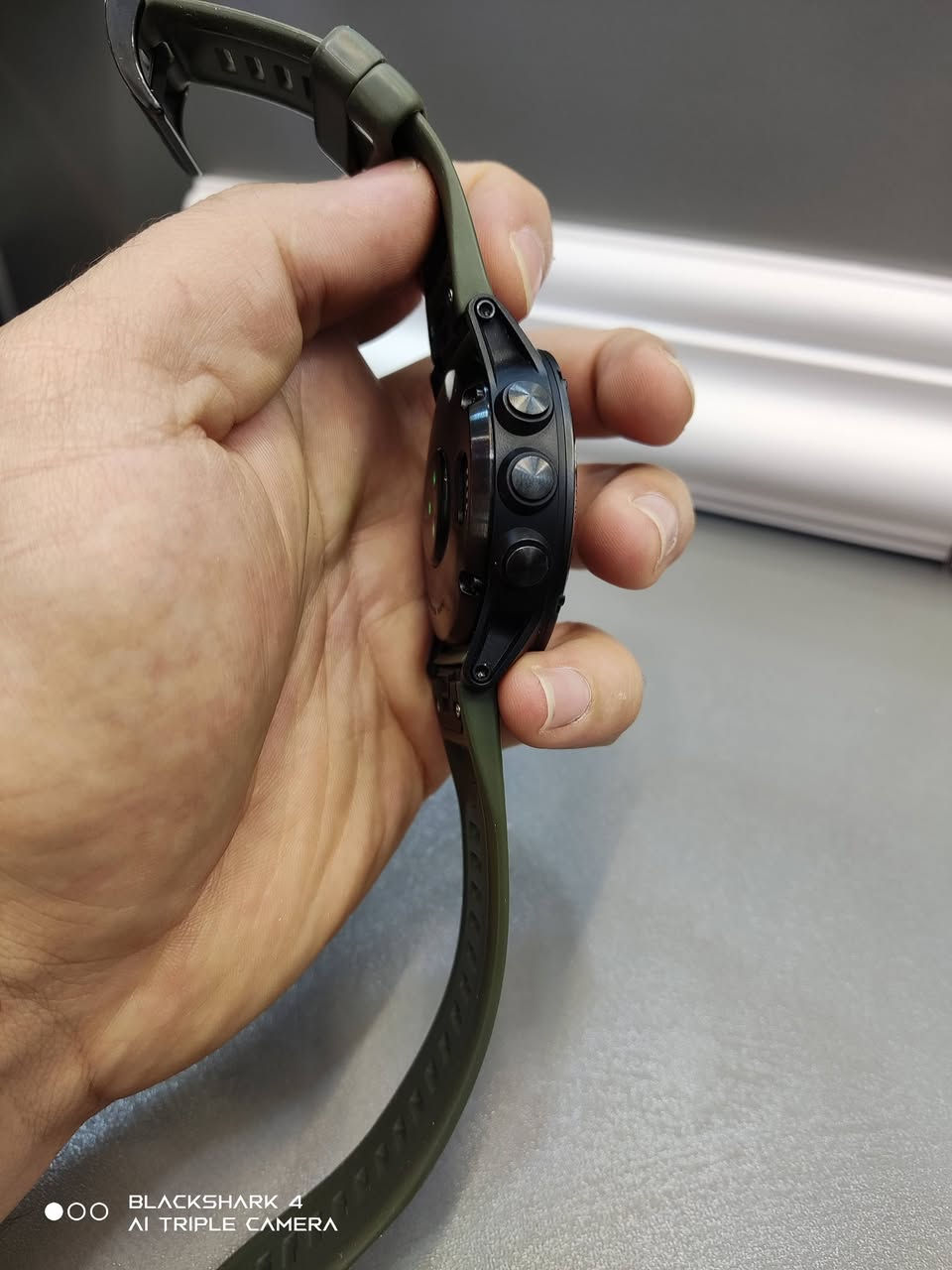 garmin fenix 5x plus
نضافة 90 💯 
حجم 51 mm 
شحن 14 يوم + كيبل شحن أصلي
تدعم خرائط العراق للاستفسار ***********
