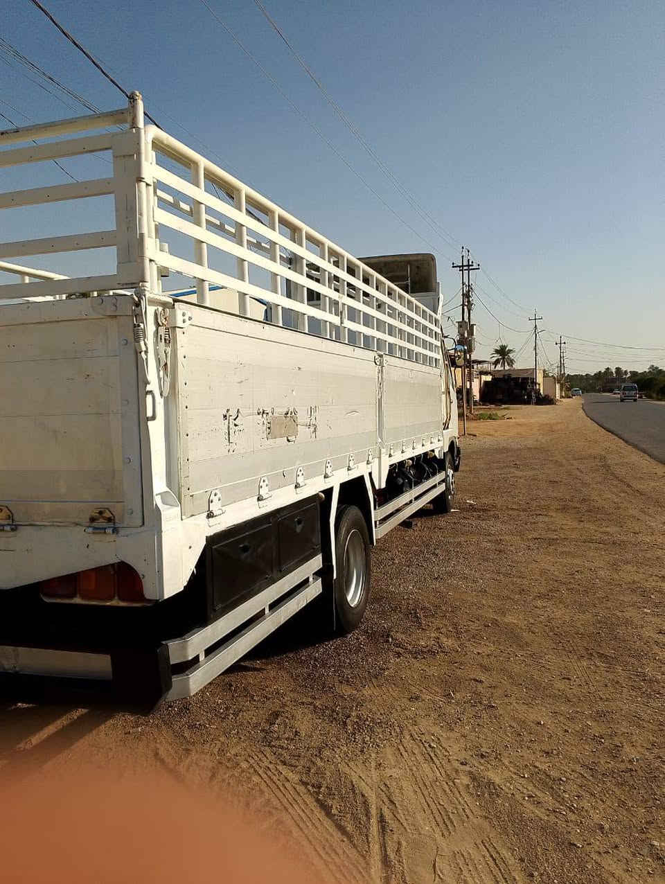 فوزه بزون موديل 2000 مكينه17 عادي شاصي عريض سته وربع بلاد تخم تاير تبريد ***********
