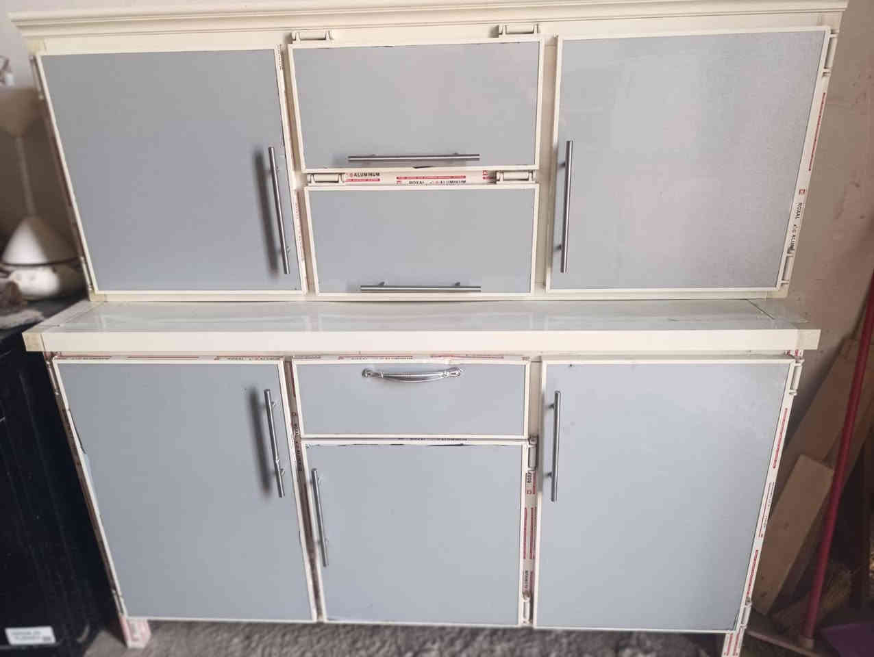 كونترات نضيف اخو الجديد عنواني كركوك اشتري وابيع اي حاجة منزلية اتصل ***********
