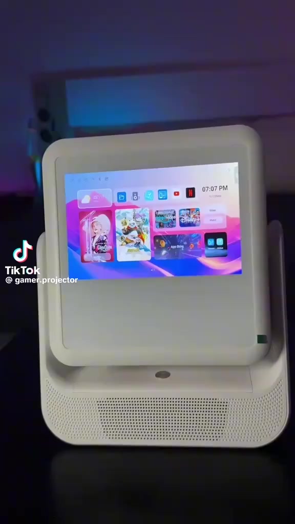 للبيع
هذا الجهاز هو بروجيكتور ذكي بشاشة لمس مدمجة من طراز FTTEGO FTTE-C3. 
المميزات: شاشة لمس مدمجة، دقة Full HD 1080P، ودعم تشغيل محتوى 4K.
الصوت: مكبرات صوت مزدوجة Hi-Fi بقدرة 15 واط.
التقنيات: واي فاي ثنائي النطاق (Dual-band Wi-Fi) وميزة التركيز التلقائي (Auto focus).
الوظيفة: يتيح التحكم، البث، والعرض في جهاز واحد للترفيه المنزلي.

مكاني بغداد 
السعر 200 الف


**إذا كنت صاحب هذا الإعلان وتريد حذفه لأي سبب، رجاءا أرسل رسالة إلى الدعم الفني**