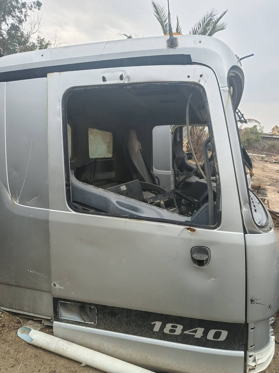 السلام عليكم قماير عدد ٣ للبيع  ***********
