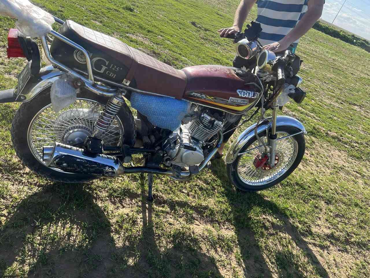 سلام عليكم دراجه تايكر اربعه كير موديل 24نضيف محركه مامفتوح ولا طاخته صبانه مكاني العلم سعره550بيه مجال


**إذا كنت صاحب هذا الإعلان وتريد حذفه لأي سبب، رجاءا أرسل رسالة إلى الدعم الفني**