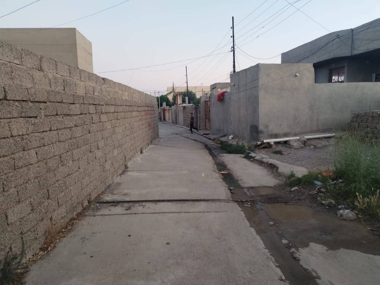بيت للبيع جيران🛑 محمد الموسى وبيت ابو عمار  في حي الأسره مساحه الارض 300
جنس الأرض سند طابو الواجها10
متوفر جميع 🛑الخدمات مي
وكهرباء اسعر أكثر من مناسب
خاص او اتصل ((***********))

