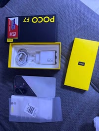 بوكو F7 ذاكره 256 بعده داخل الضمان بطاريه نسبه 99 جهاز نضيف وما بي ايش...