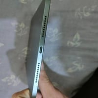 مني 6 • شاشة طفت • ما بيه حساب