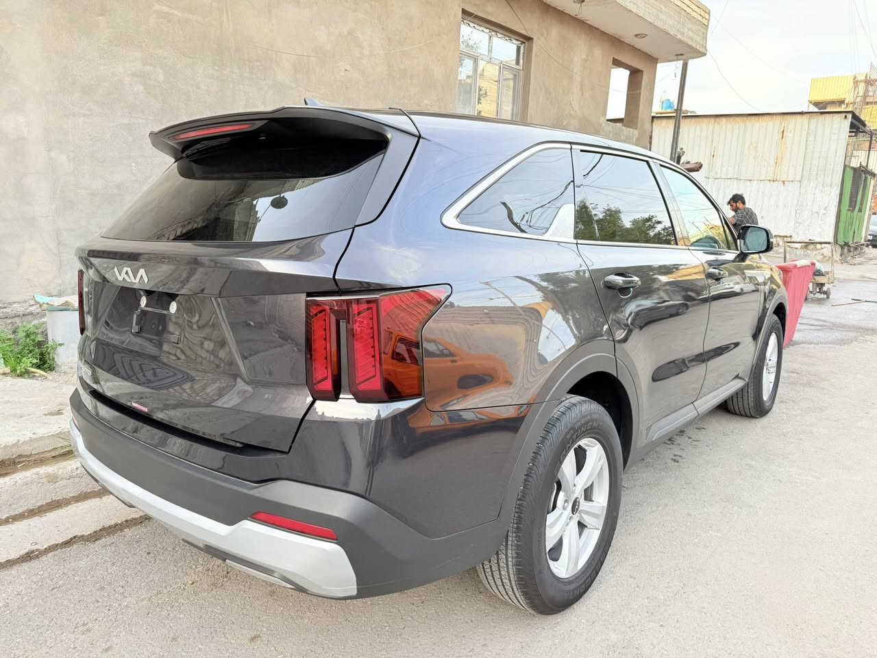 سلام عليكم سورنتو موديل 2025  

لون سيارة فيلي
    صور  حادث داخل منشور

سيارة حلوه ماشية 8 الف كيلو

مواصفات السيارة 

محرك 2500 تنفس طبيعي

كير 8 نمر  بصمه تشغيل بصمه بوب

كير عادي واتو + فور ويل

رادار امامي خلفي

شاشة متصله

7 انظمة قيادة

طبيعي - رياضي - اقتصادي- ذكي- تزحلق - دفع رفاعي -انحدار

7 راكب  قطعتين تبريد  تحكم ستيرن  تحكم تبريد شاشة

هاند بريك بصمه

اوتو هولد 

قياده ذاتية 

تحديد مسار

ثبيت سرعة

اشارة ترحيب

 لمس  وبعد بيها هواي مواصفات

سيارة بدون دواخل مكفوله من شاصي و الغد

  سيارة  بدون رقم بدون رقم

مكان السيارة بغداد
***********
