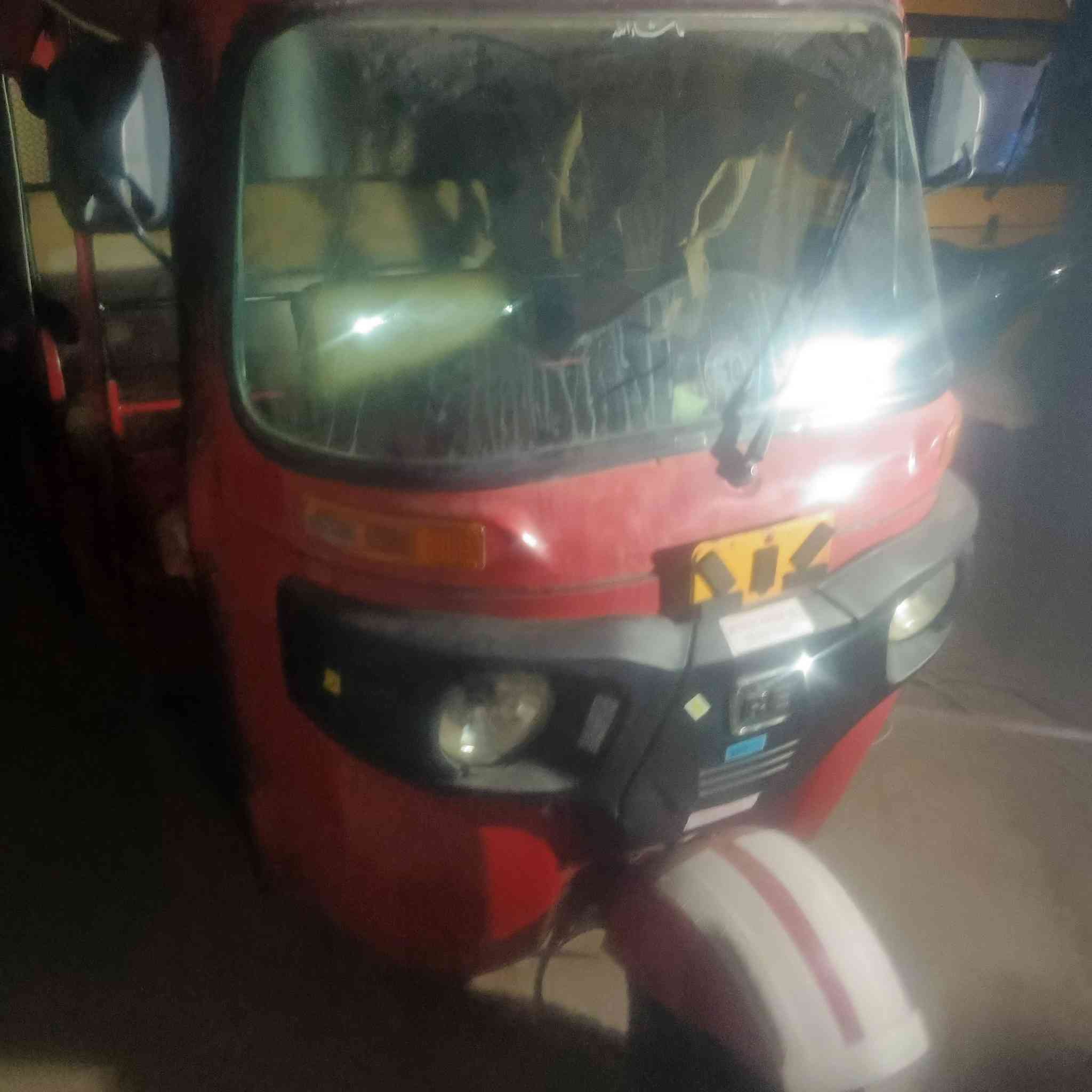 سلام عليكم تكتك للبيع موديل18شهر ل12اوراق مكتب حسين مكفوله الترقيم تكتك مصبوغه عام جماليه مكفوله من ضربه تكتك مانقصه برغي خير من الله 
مكاني كربلاء حي الغدير الاستفسار الاتصال بالرقم ***********
