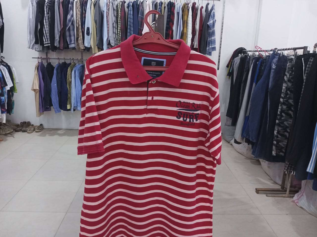 يتوفر حالياً الصيفي بجميع أنواعه
رجالي نسائي
تيشيرت ياخة والحلقة 
قميص رجالي نسائي 
بنطلون رجالي نسائي 
بنطلون كابوي قياس خاص 
تيشيرت قياس خاص 
نظافة وجودة عالية 
أنسب الأسعار 
سوق الشيوخ حي العسكري شارع الصورة قرب حسينة الإمام الحسن العسكري عليه السلام


**إذا كنت صاحب هذا الإعلان وتريد حذفه لأي سبب، رجاءا أرسل رسالة إلى الدعم الفني**