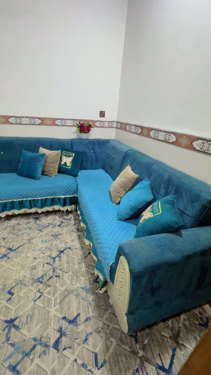 السلام عليكم تخم للبيع مع المفرش التخم والكوشات والتريد البردات هم ابيهن جديد تزكام هذا


**إذا كنت صاحب هذا الإعلان وتريد حذفه لأي سبب، رجاءا أرسل رسالة إلى الدعم الفني**