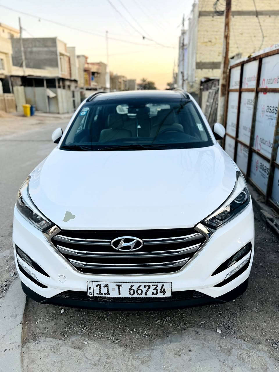 السلام عليكم للبيع توسان 2018 خليجي. محرك 2000دوش سياره مكفوله كفاله عامه من ضربه. وصبغ وبارد حته الدعاميات   من الصبغ فقط البنيد  كشر اثر فاره غسل (مي قوي)  موضحه بل صوره سيارة جديده ماشيه 70حقيقي وبيها سونار  
مواصفاته 
بانوراما  اشاير مري مري شفط 
سويج عدد2
شاشه كار بلي
برده خلفيه
لد نهاري ليلي
دشبول قطعتين 
رقم بغداد تحويل مباشر 
السعر 185
المكان بغداد‏‪***********
