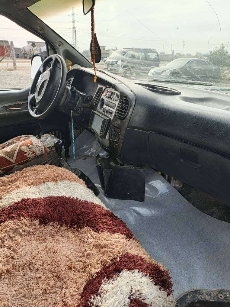 السلام عليكم
هونداي ستاركس
2007
11 راكب 
بيها معجون
سعر 38 ورقه وبيها مجال
العنوان ديالى خان بني سعد
***********
