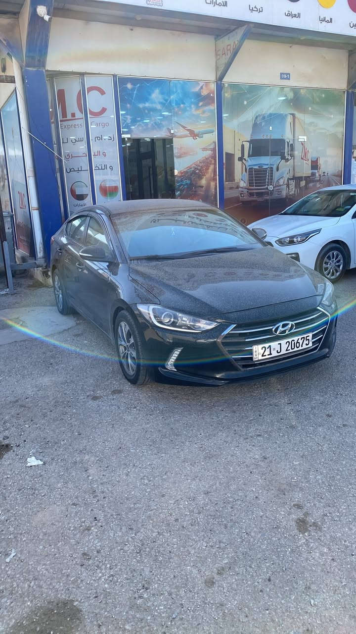 ليكم الانترا ٢٠١٧ رقم سليمانيه رقم وسنويه وهزه كله جديد السياره مكفوله بس تبديل بنيد بدون دواخل السياره كلش نضيفه وستخدام شخصي فول تحكم استيرن مانع انزلاك مثبت سرعه بصمه تشغير وتشغيل عن بعد حلوه السياره مكينه ما ملعوب بيهه علبلاد رايدهه ١١٥ وبيهه مجال لشراي بيع او مراوس حسب القناعه ***********
