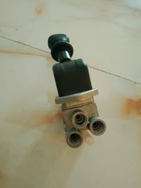 للبيع • قطع غيار • سيارات