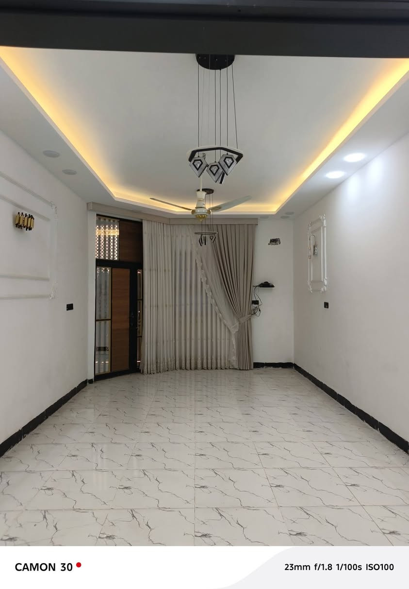 دار للبيع في النجف الأشرف
📍 الموقع: النجف – ملحق قريت الغدير عرض شارع 12

📐 المساحة: 150 متر مربع

📄 الطابو: زراعي – سند 25 – قرار محكمة

مواصفات الدار:

🛏 غرفتان نوم

🛋 صالة

🍽 مطبخ

🧑‍💼 استقبال

🚿 حمام داخلي

🚻 حمام خارجي

البيت ينباع معع الاثاث أثاث كامله 

🏗 نوع البناء: طابوق، الأساس والسقف صب

💰 السعر: 92 مليون دينار عراقي (قابل للتفاوض)

☎️ للتواصل: ***********

 #عقارات #h
