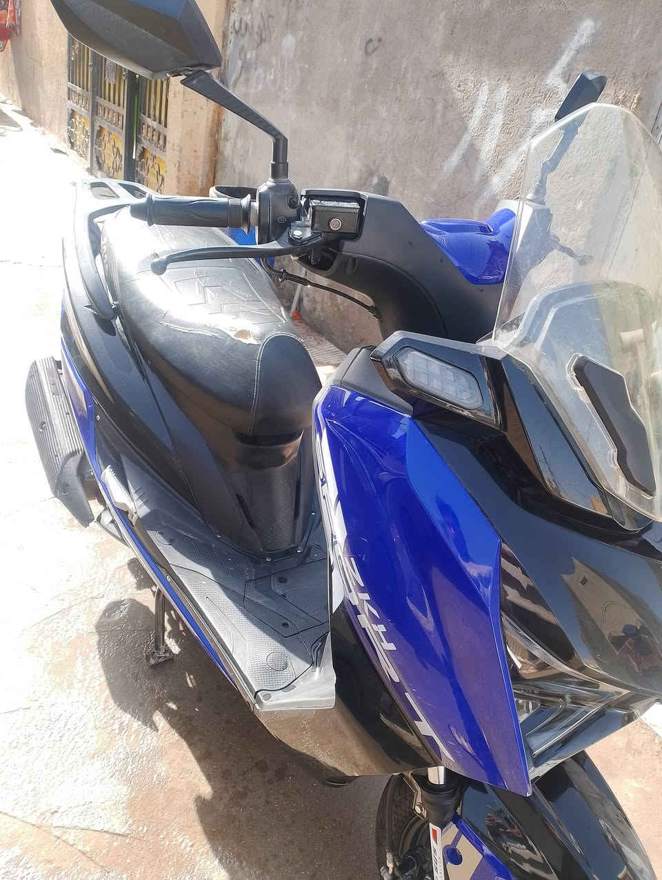 السلام عليكم درجه عرض للبيع درجه جديده 2025 سعرها 500وبيها مجال رقم الهاتف /***********
