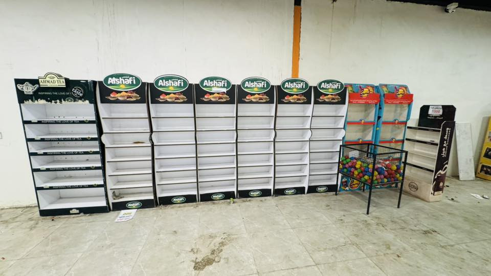 تركي اصلي خشب ان دي اف  سعر القطعه ١٠٠ بيها مجال قليل المهتم يتصل *********** مكاني بكربلاء
