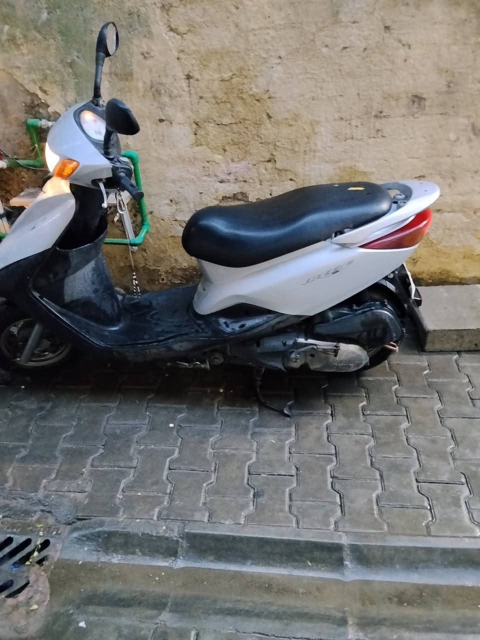 السلام عليكم اكزز مرقم بغداد تحويل ثاني يوم السعر 18ورقه رقم صاحب الدراجه الناريه *********** مكاني بغداد شارع حيفا
