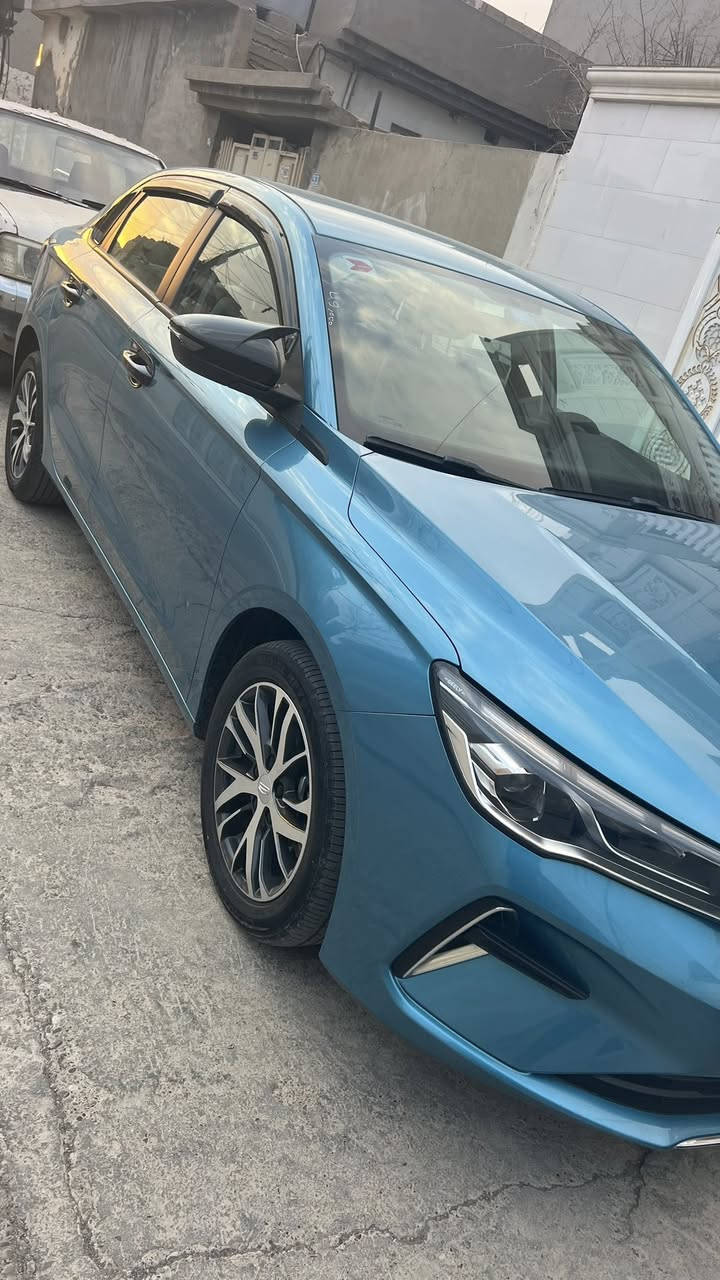 Geely Emgrand 2024
سەیارەکە 54,000کم ڕۆیشتووە، گێڕ و مەکینە و کارەباییات بەشەرت، ٢٠ ڕۆژە ڕەقەم کراوە هەموو شتی نوێیە، جائیزە، سێرڤزی کامل کراوە، دوو دەرگای سبوغە بێ لێدران و بێ ئێرباگ.
نیو مواسەفاتە
بەسمە، شەغال برێک بەسمە و ئۆتۆ هۆڵد، چوار جام ئۆتۆ، تەبرید مەرکەزی گێڕ ئۆتۆماتیک و عادی، تەحدید سورعە، لیدی کارەبایی، کامێرا و حەساس. ئاوێنە کارەبایی.
***********
گۆڕینەوەش دەکەم بە سەیارەیەک بە دڵم بێت
