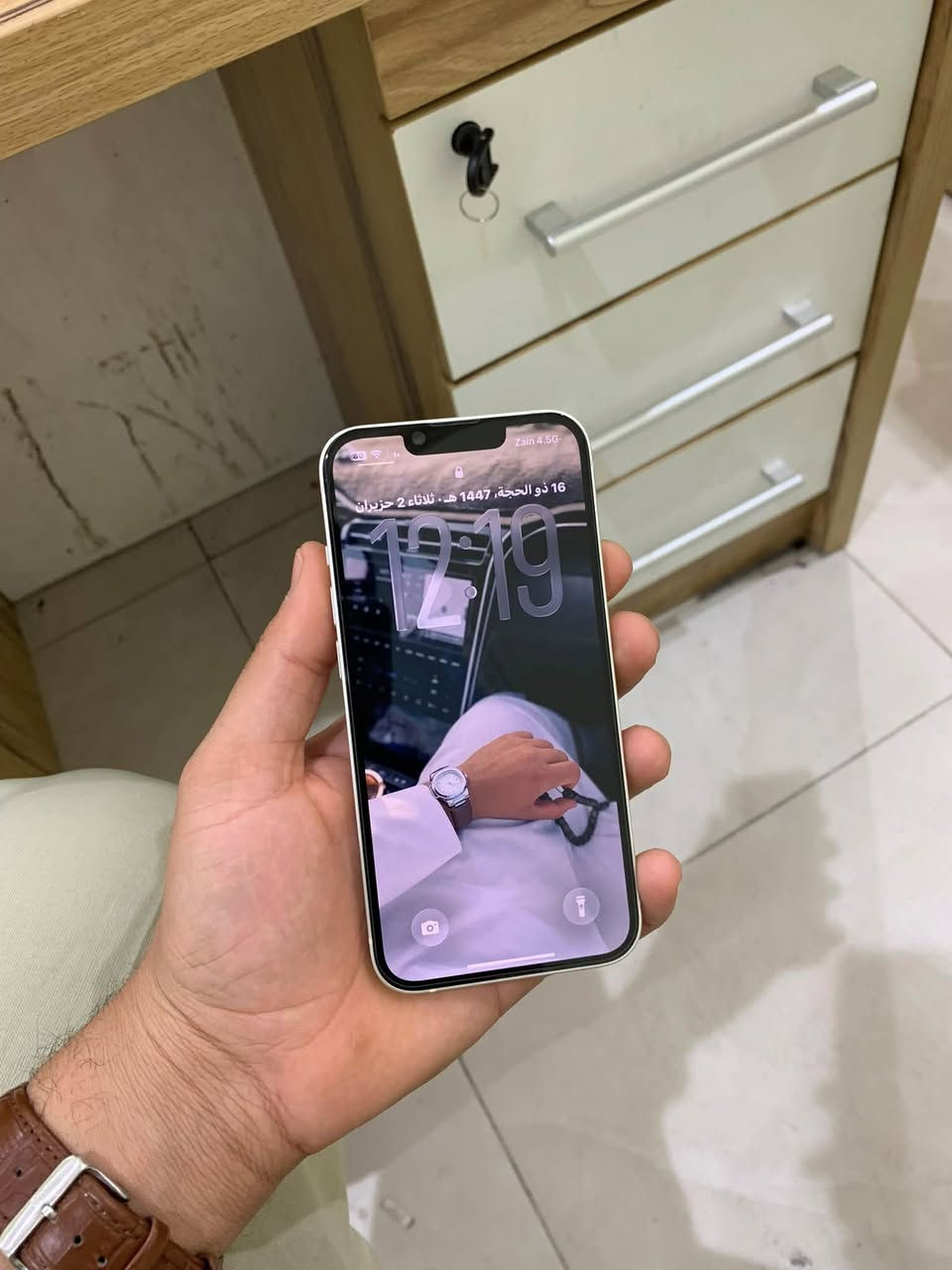 السلام عليكم ايفون 13 عادي شرق اوسط جهاز نضيف 100 على 100 جهاز نضيف وما مبدل بي آي قطعه تاخذه على الفحص جهاز نضافه فول بطاريه 87 وذاكره 128 جهاز مال جناي الله يشهد شخط مابي الجهاز ب500 وبي مجال للشراي هاذه رقمي اتصال واني خادم ***********
