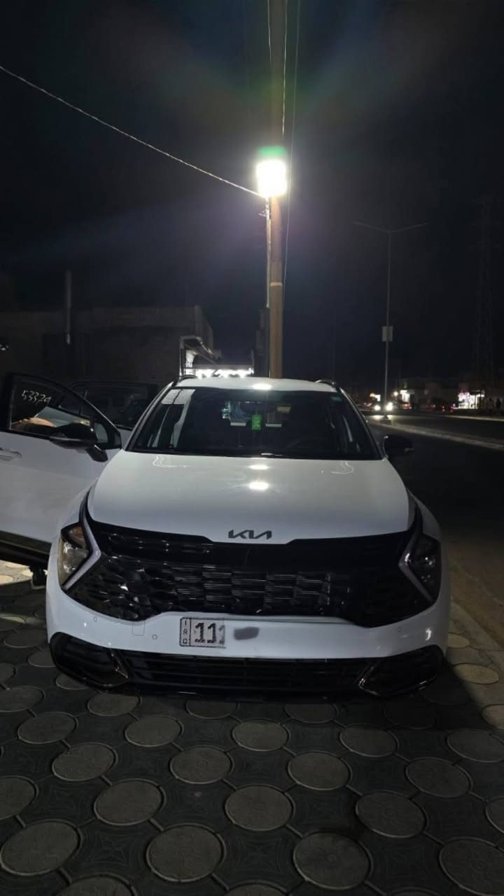 كيا سبورتج 2025
بلاكدشن اللون ابيض
ماشيه 12 الف
رقم بغداد الجديد 
السعر 235 وبيه مجال قليل
الرقم ***********
